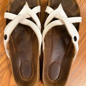 Vinja white vegan patent leather  Sandals